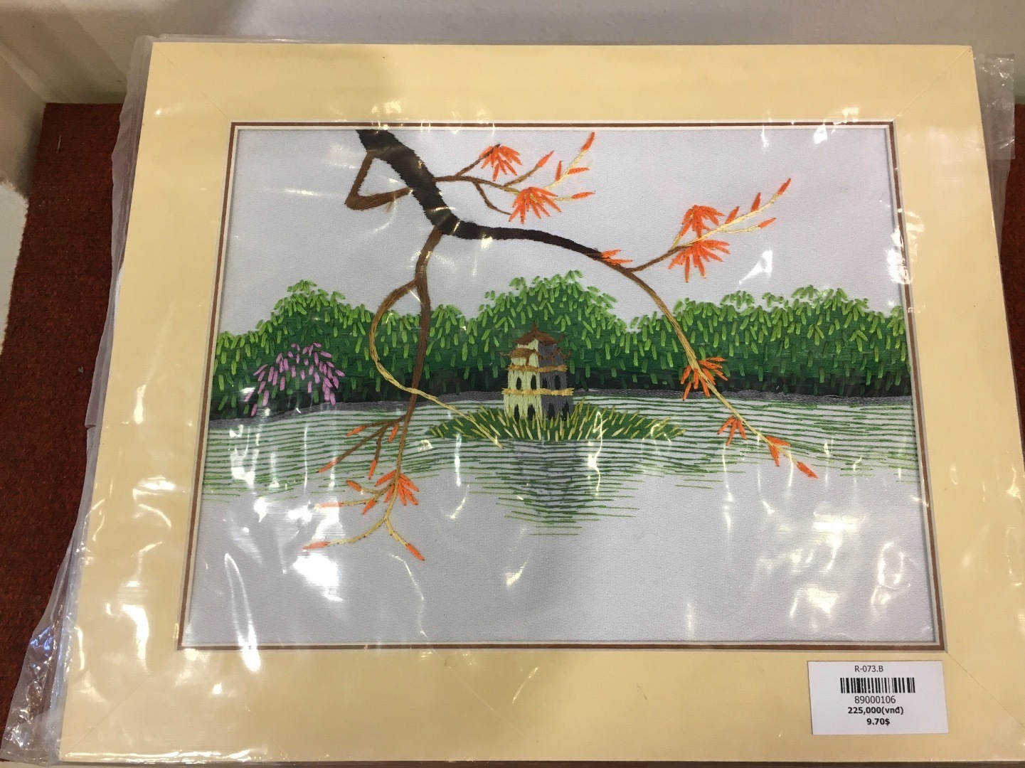 刺繍絵を買う: のんびりハノイ暮らし